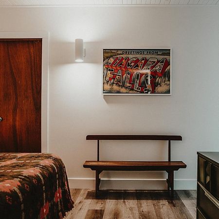 The Kent Motel Ниагара-он-те-Лейк Экстерьер фото
