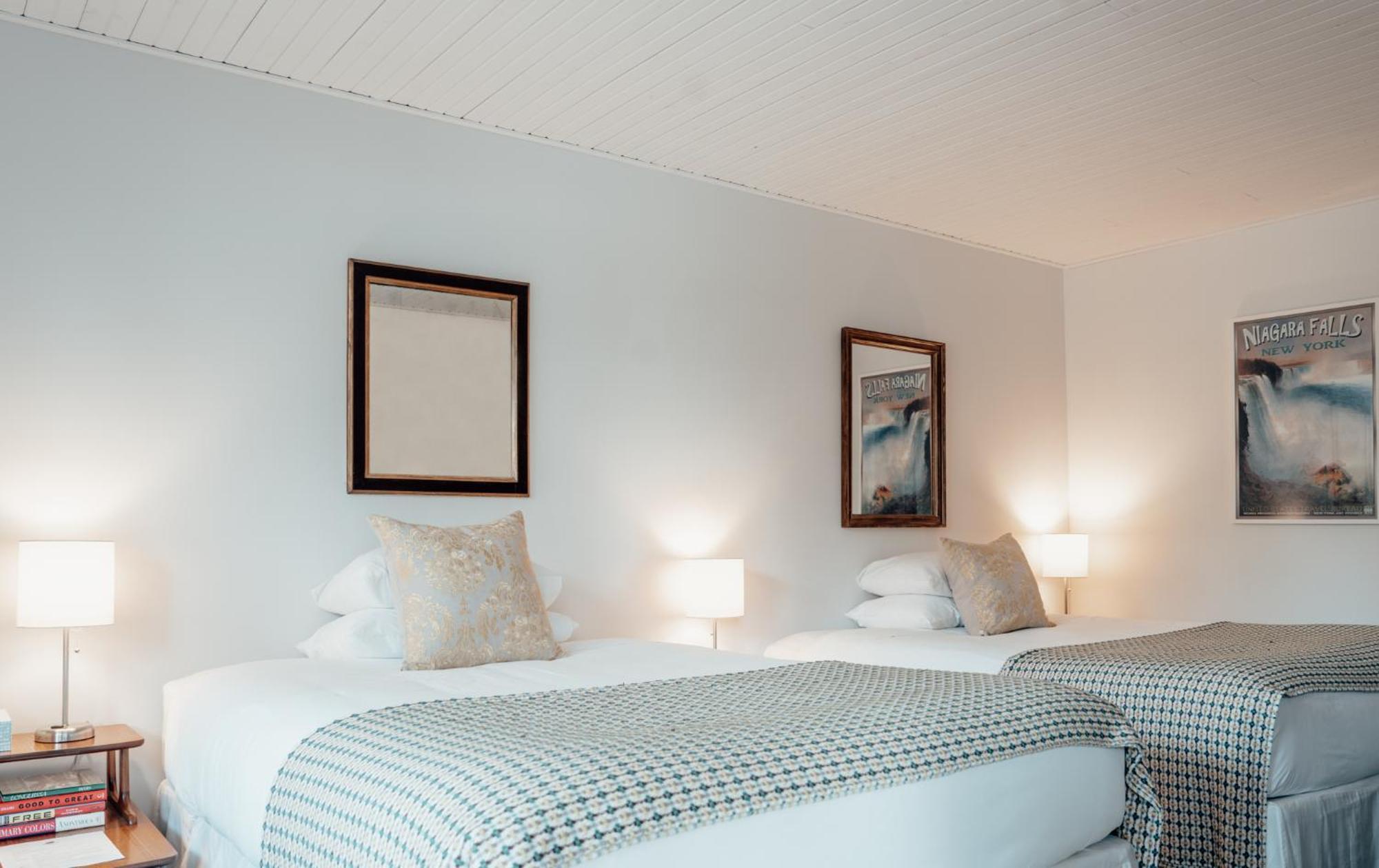 The Kent Motel Ниагара-он-те-Лейк Экстерьер фото