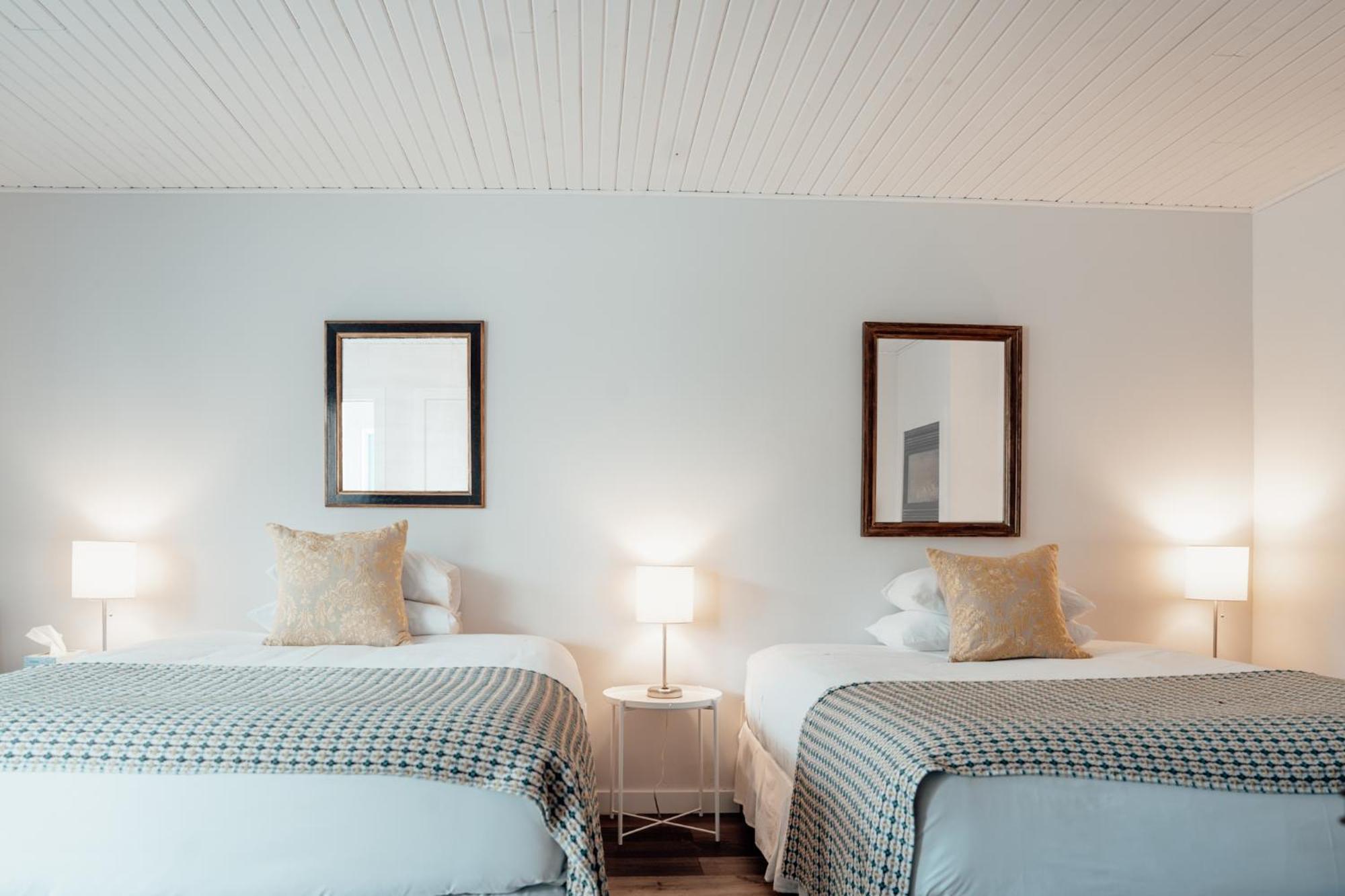 The Kent Motel Ниагара-он-те-Лейк Экстерьер фото