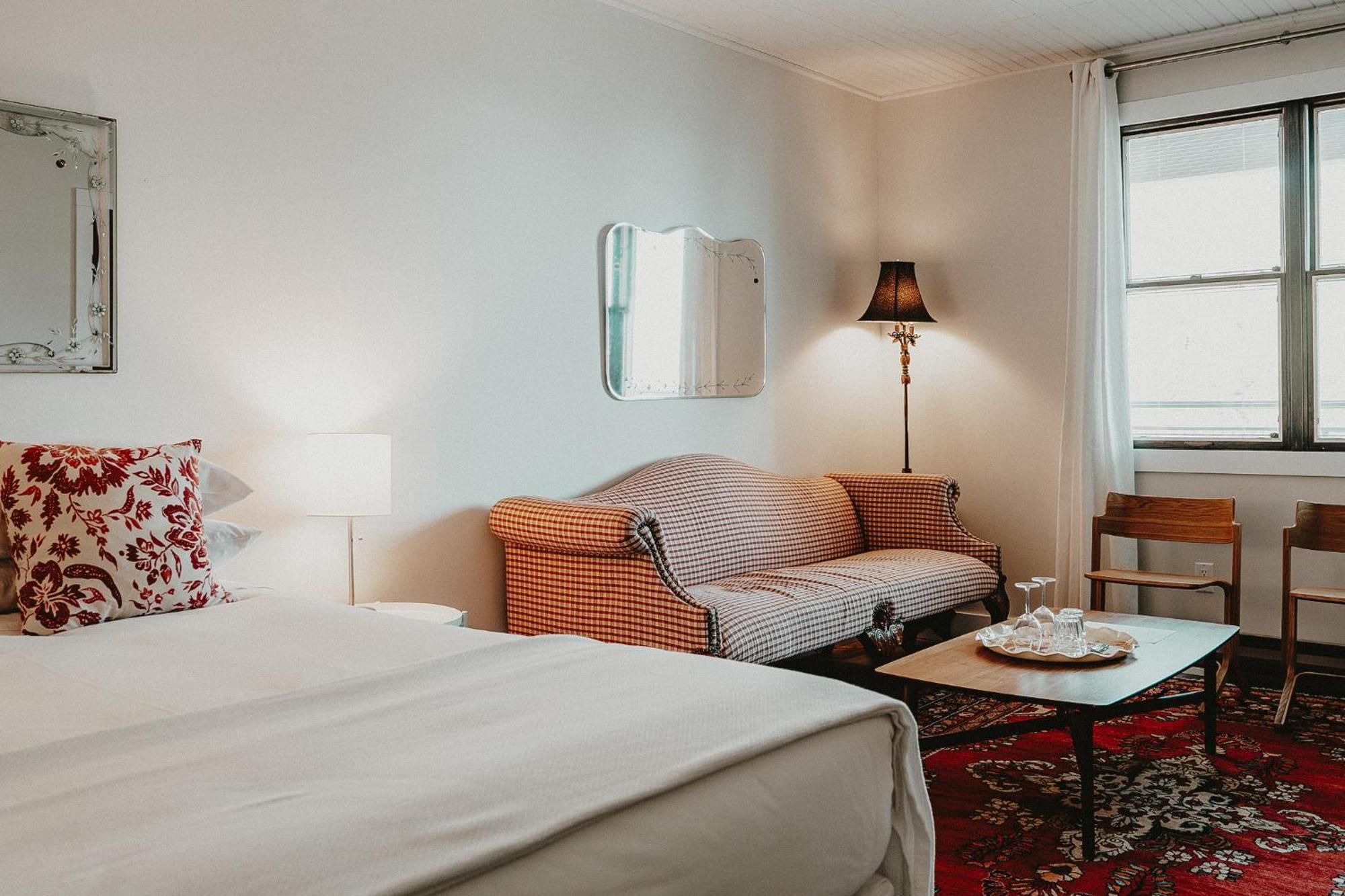 The Kent Motel Ниагара-он-те-Лейк Экстерьер фото