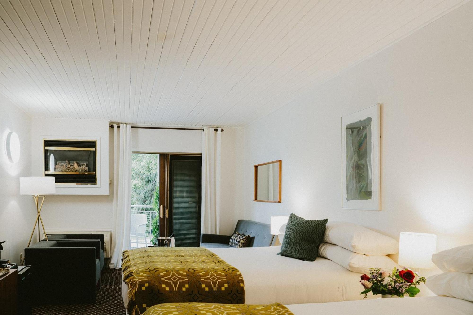 The Kent Motel Ниагара-он-те-Лейк Экстерьер фото